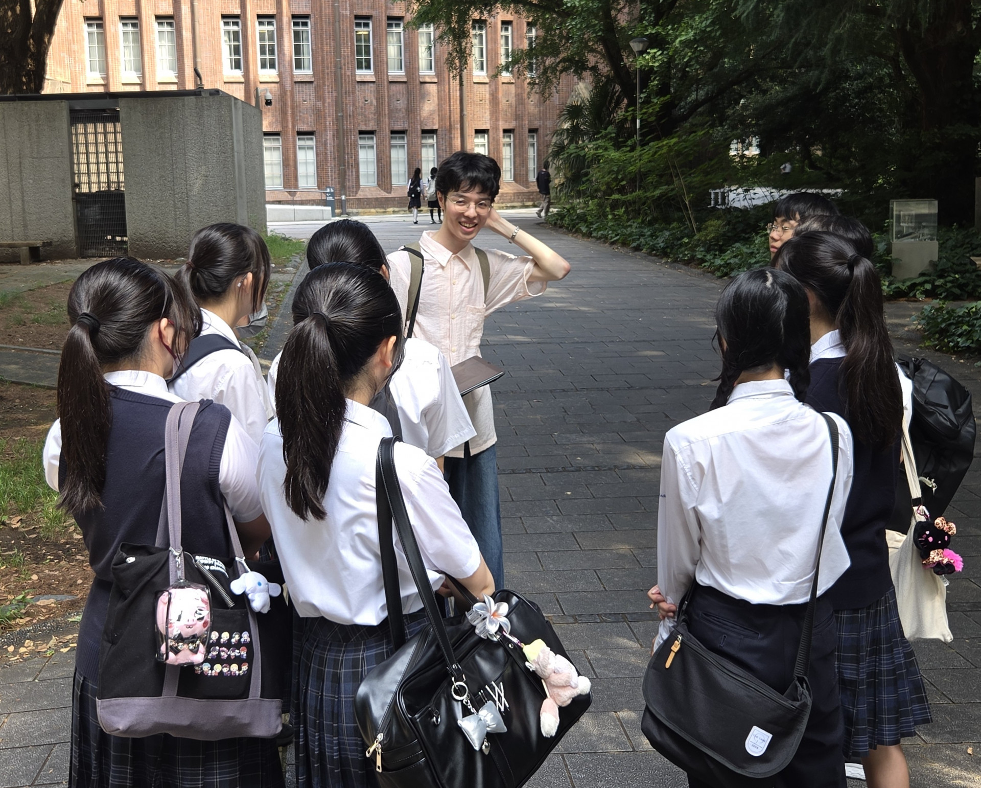 2. キャンパスツアーの様子①